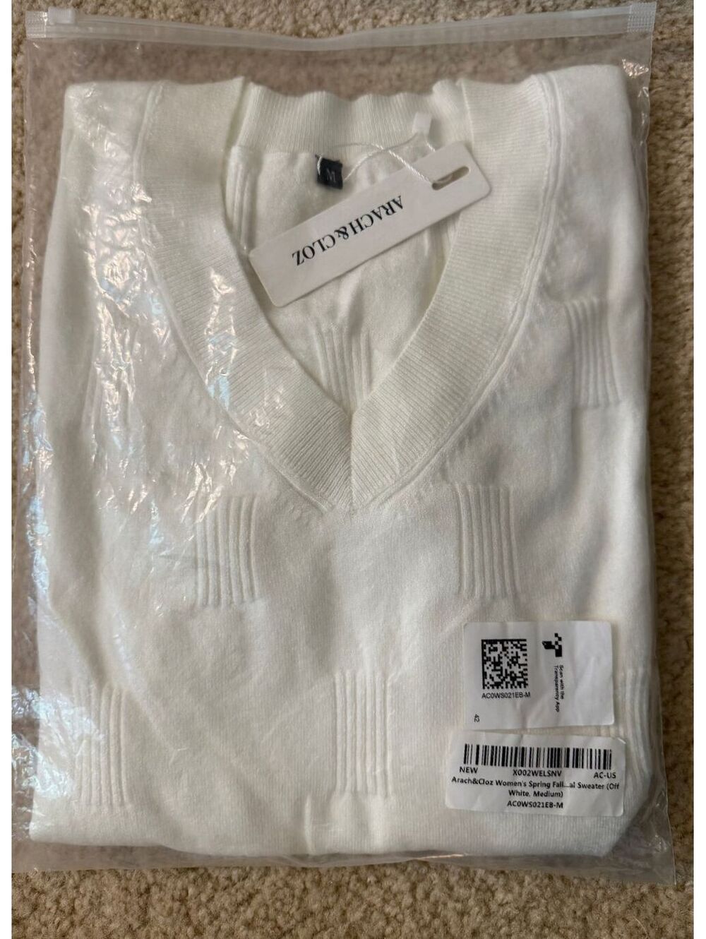 NWT Womens V-Neck Sweater M White Soft Stretchy Cozy Polished Feminine Classic